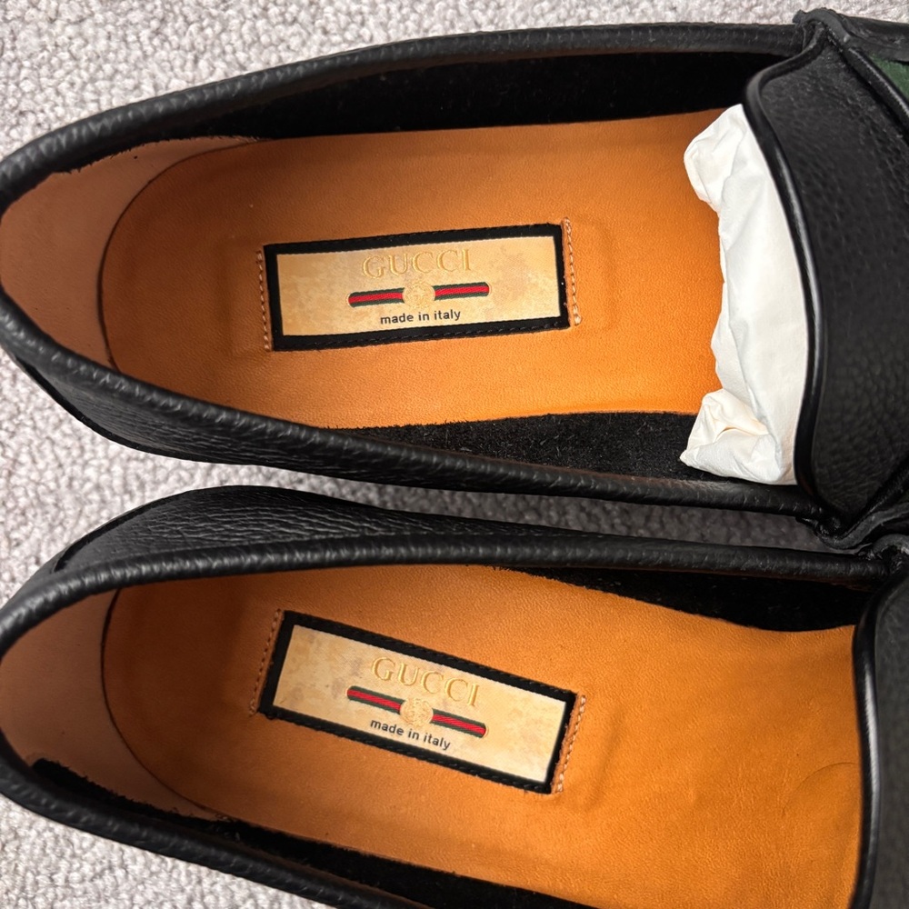 Gucci Black Leather Loafers with Signature Stripe - Picture 2 of 4